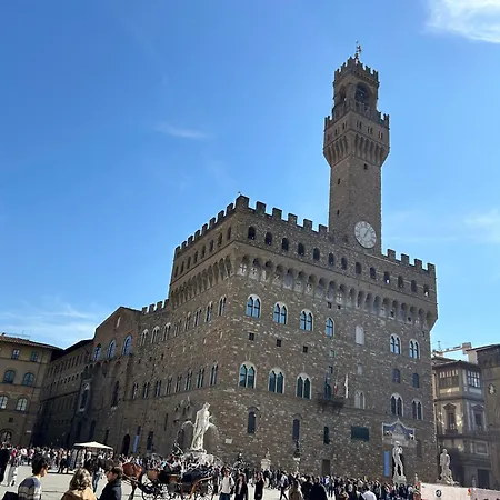 Lucy Charming Modern Near Piazza Della Liberta